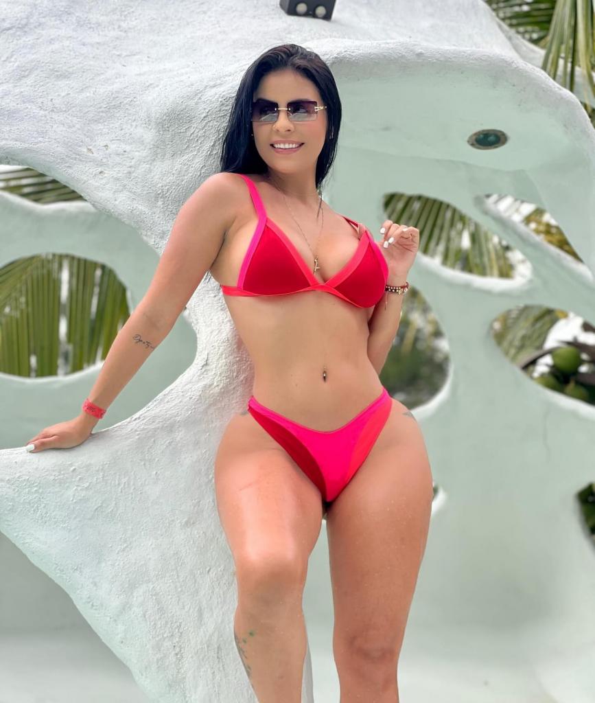 631067707: Chica busca chico en Alicante