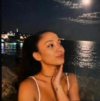 674624206: Chica busca chico en Barcelona