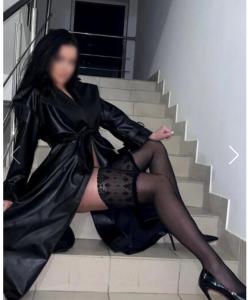 663167896: Chica busca chico en Málaga