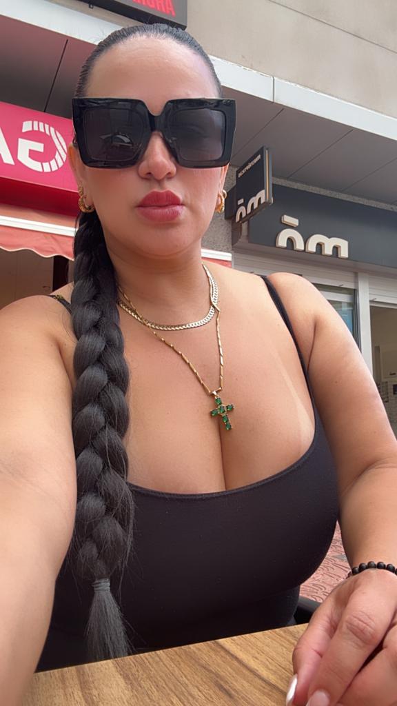 663338682: Chica busca chico en Barcelona