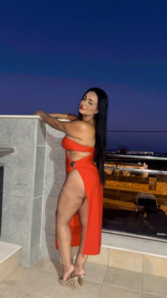 604380831: Chica busca chico en Ibiza