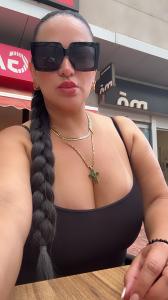 663338682: Chica busca chico en Barcelona