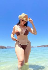 613424550: Chica busca chico en Ibiza