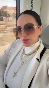 663338682: Chica busca chico en Barcelona