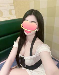661685572: Chica busca chico en Barcelona