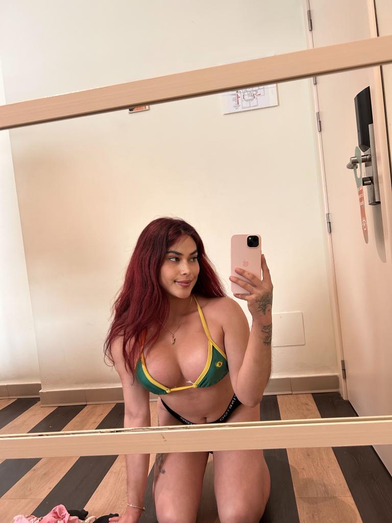 643556105: Transexual en Cádiz