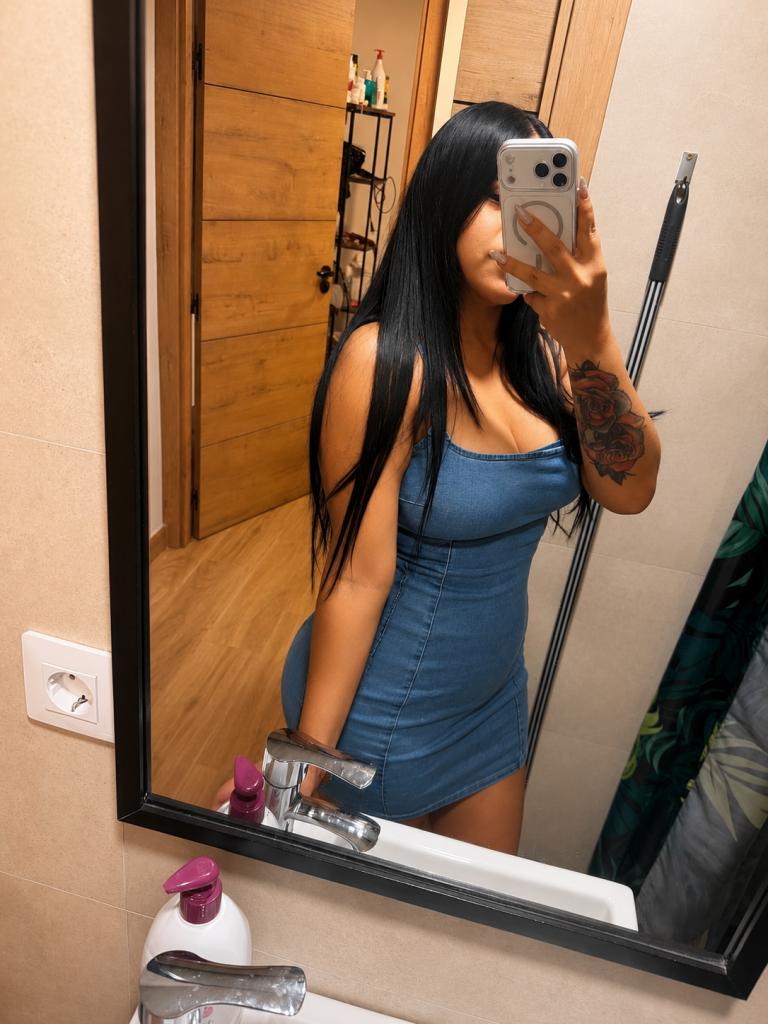 745053161: Chica busca chico en Murcia