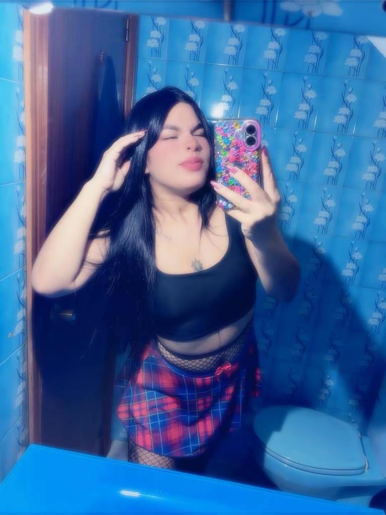 605691938: Chica busca chico en Madrid