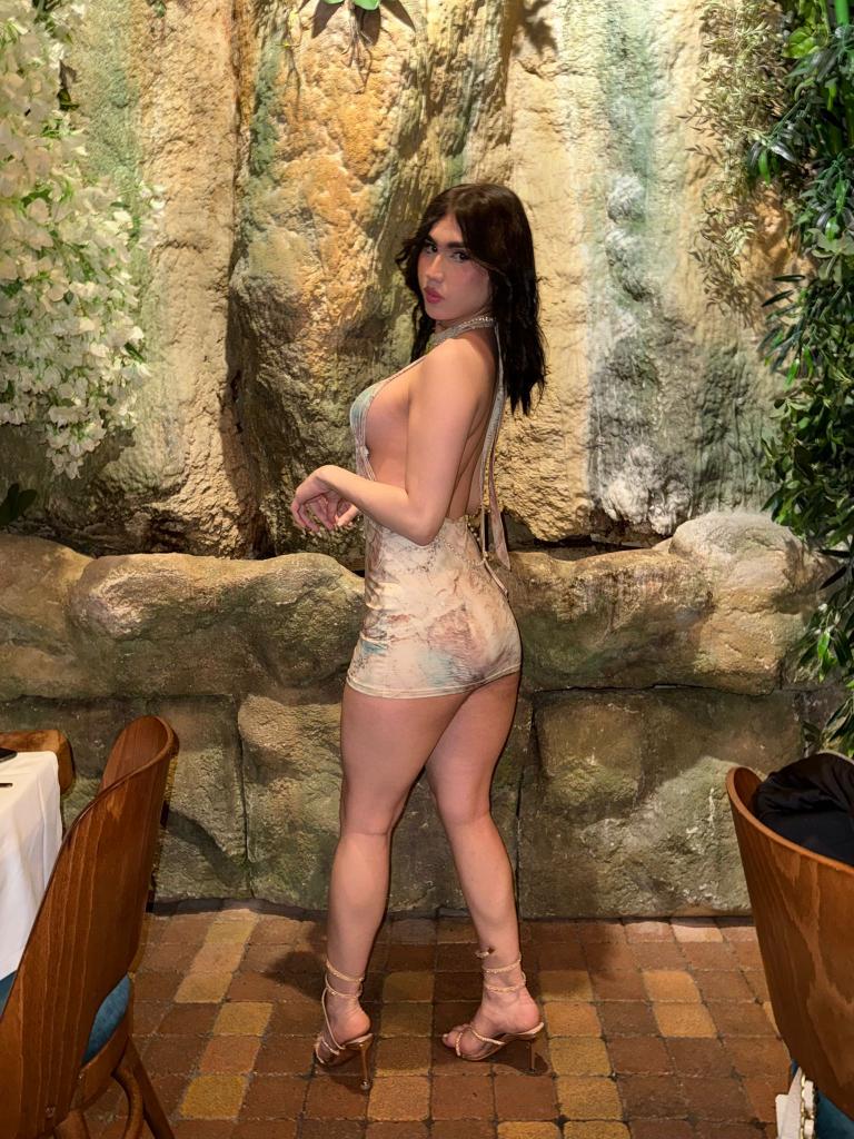 613778373: Travesti en Barcelona
