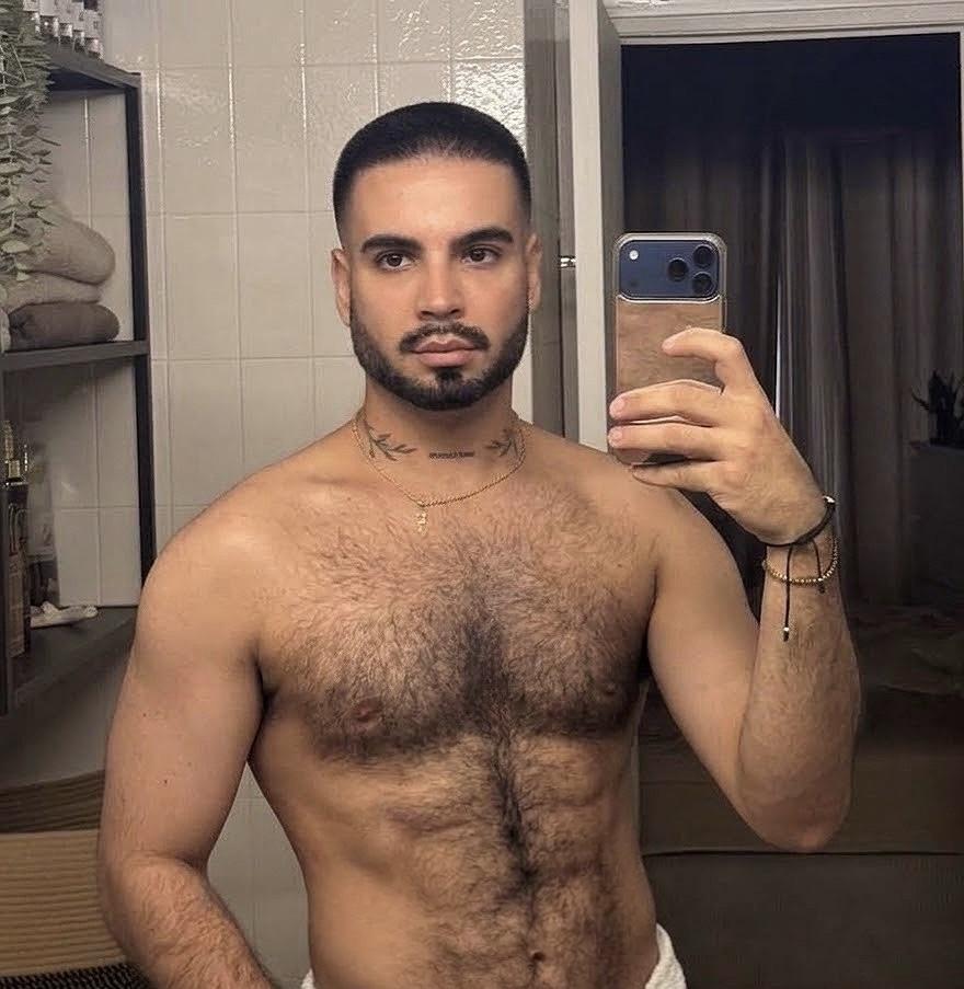 621335577: Chico busca chica en Barcelona