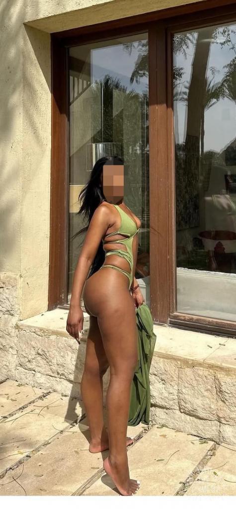 Chica busca chico en Cádiz: 