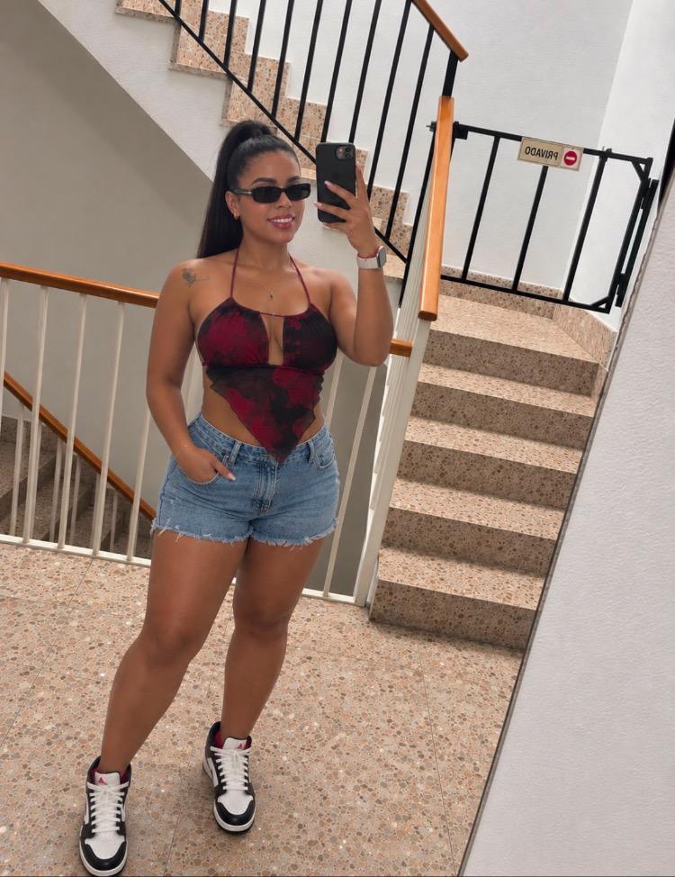 611586884: Chica busca chico en Cádiz