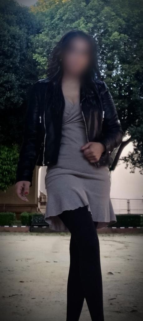617156464: Chica busca chico en Sevilla