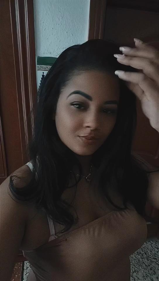 604113086: Chica busca chico en Málaga