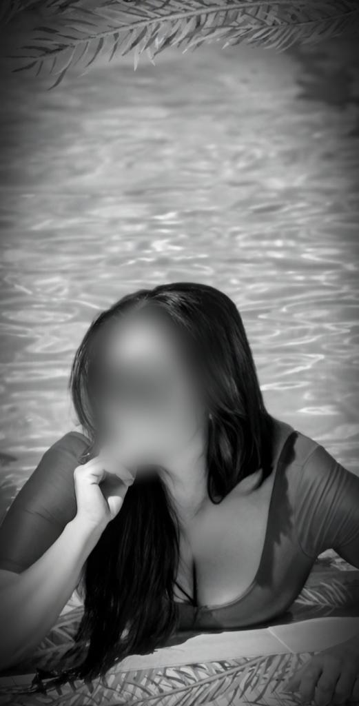 637178355: Chica busca chico en Sevilla