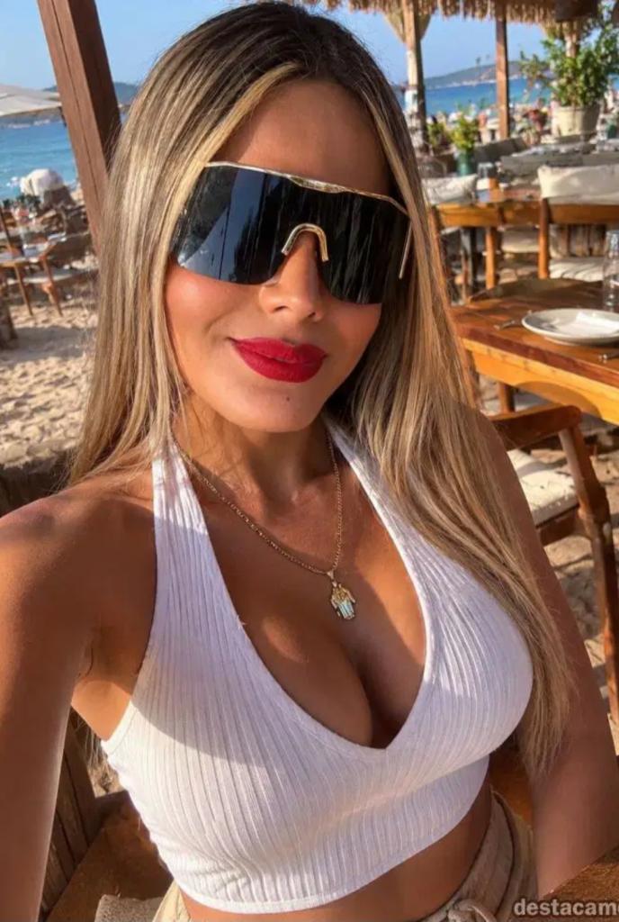 631365349: Chica busca chico en Mallorca