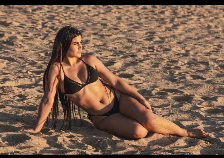 631644532: Chica busca chico en Barcelona