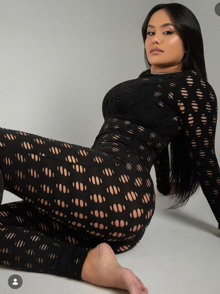 631644532: Chica busca chico en Barcelona