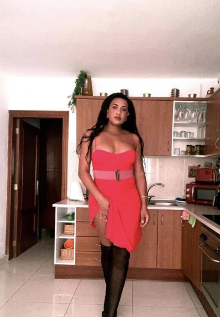 613937191: Transexual en Tenerife