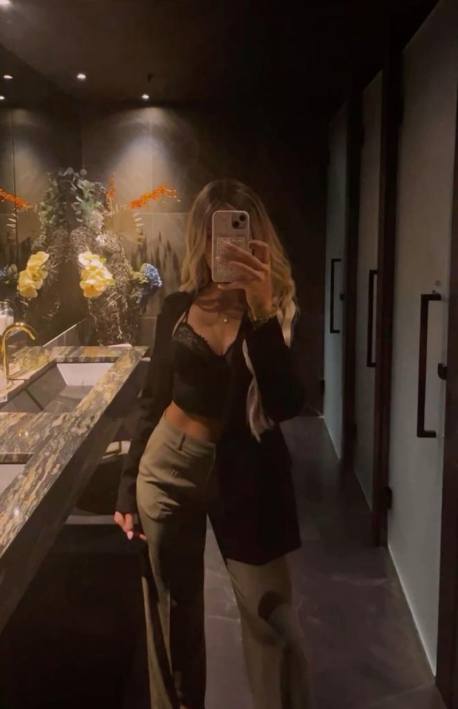663323644: Chica busca chico en Sevilla