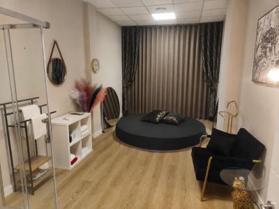 602449008: Chica busca chico en Zaragoza