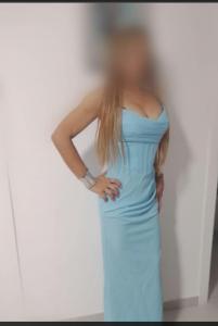 677891844: Chica busca chico en Sevilla