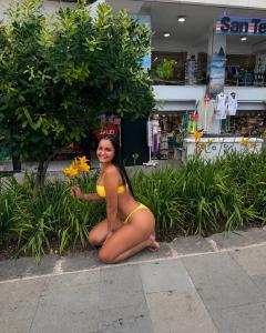 613806387: Chica busca chico en Albacete