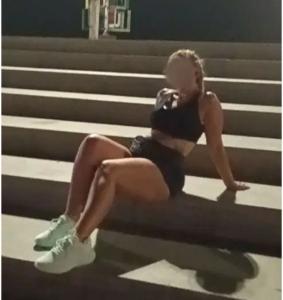 745001043: Chica busca chico en Cádiz
