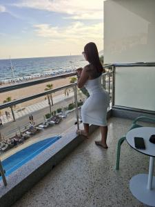 641718998: Chica busca chico en Alicante