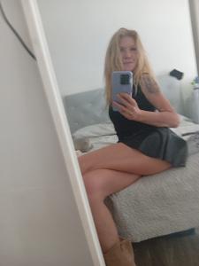 643946477: Chica busca chico en Murcia