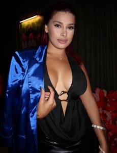 603169755: Chica busca chico en Barcelona