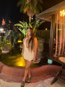 624471335: Chica busca chico en Ibiza