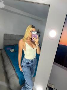 632399247: Chica busca chico en Málaga