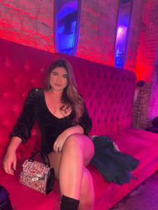 613438617: Chica busca chico en Valencia