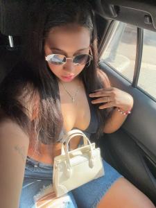672903974: Chica busca chico en Gerona