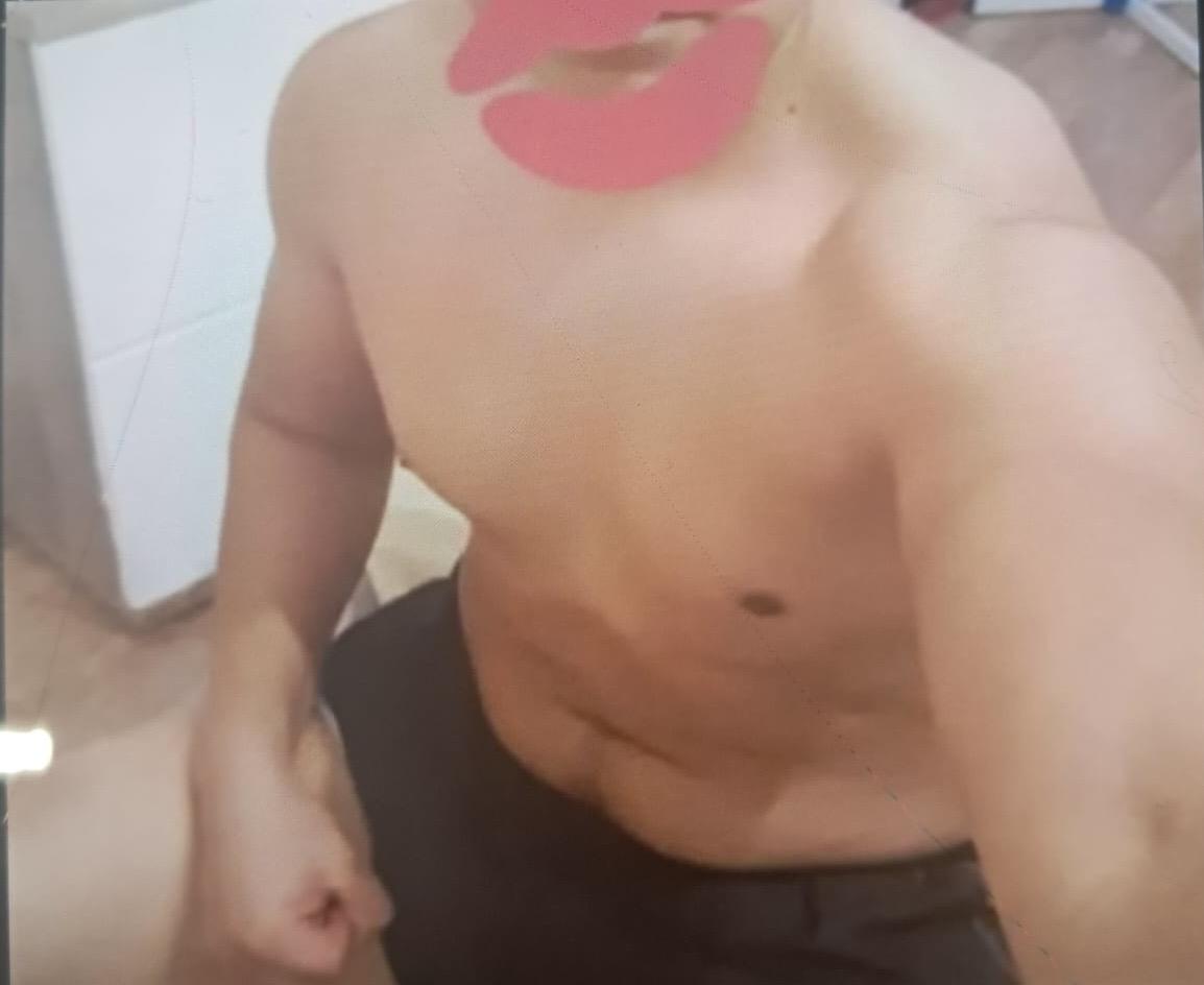 Chico busca chica en Granada: 