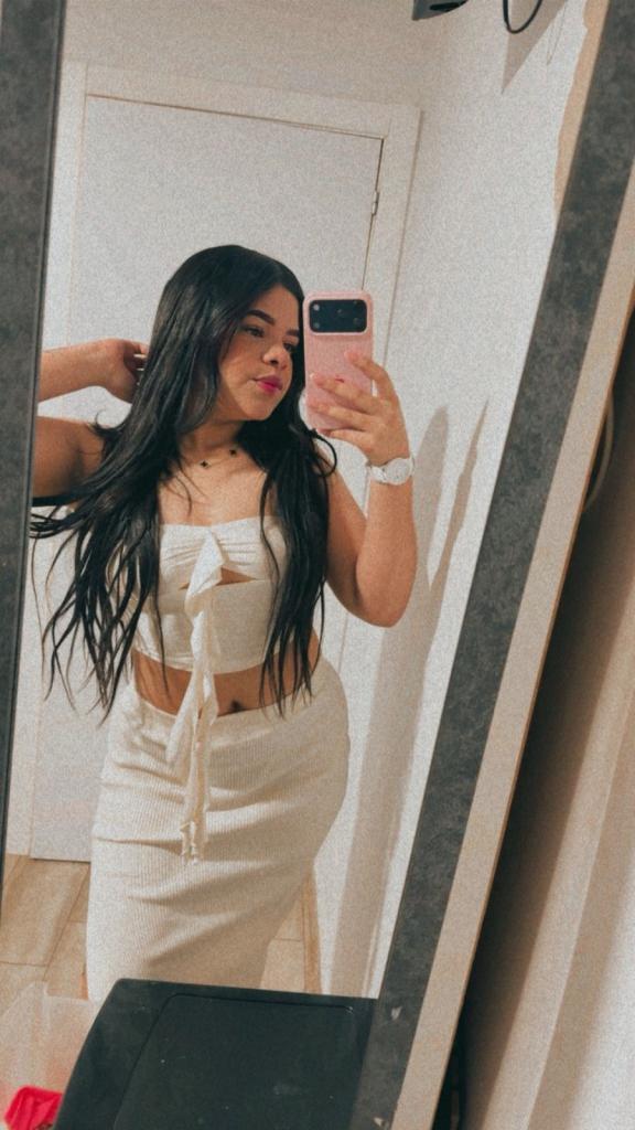 674982140: Chica busca chico en Valencia