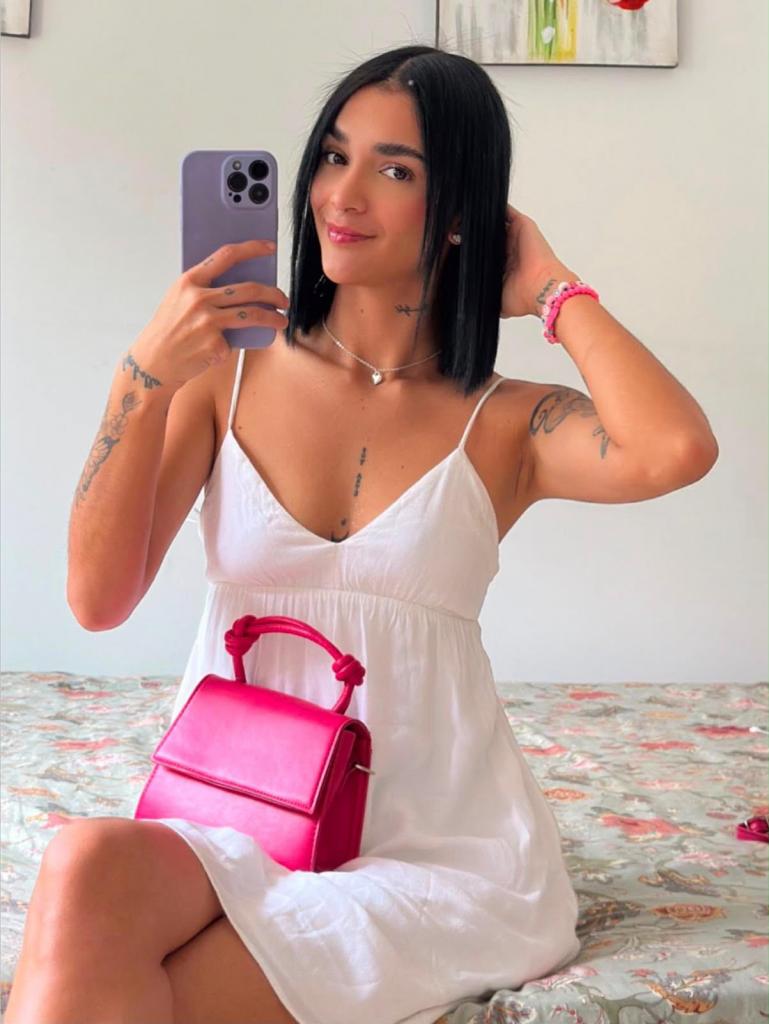612219841: Chica busca chico en Barcelona