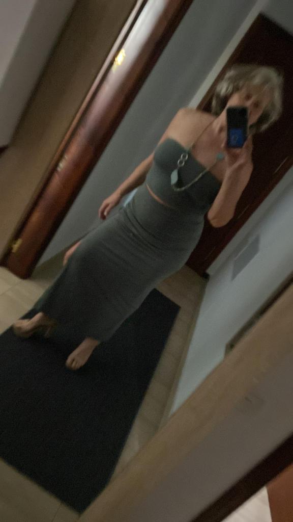 Chica busca chico en Tenerife: 