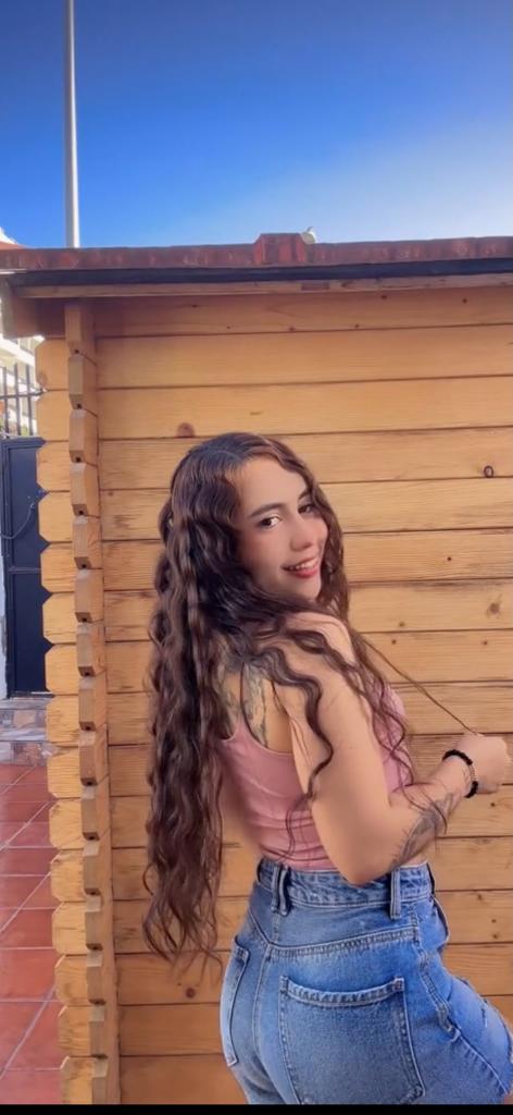 666414828: Chica busca chico en Sevilla