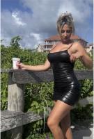687328425: Chica busca chico en Barcelona