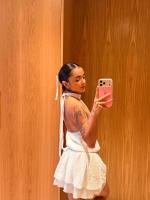 612219841: Chica busca chico en Barcelona