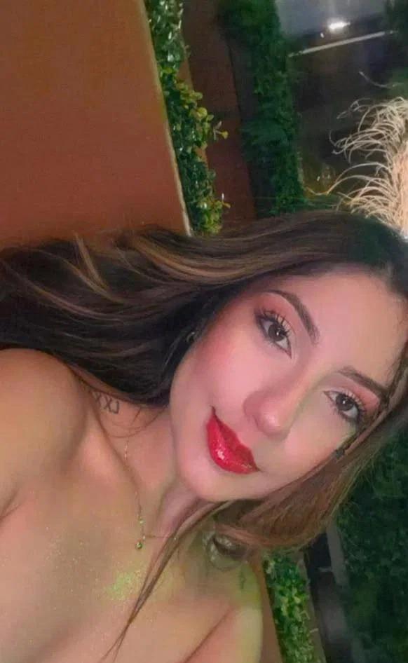 664065862: Chica busca chico en Málaga