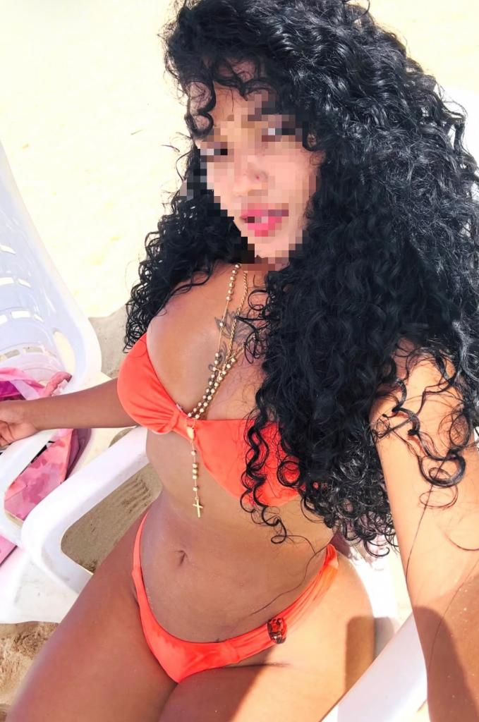 Chica busca chico en Tenerife: 