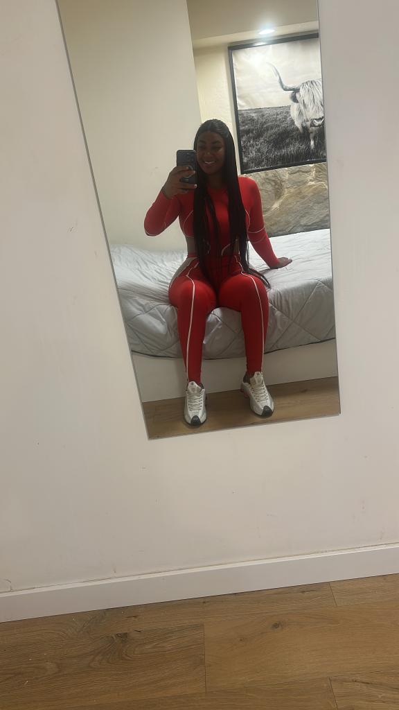 674090527: Chica busca chico en Zaragoza