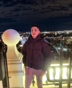 Chico busca chica en Barcelona: 