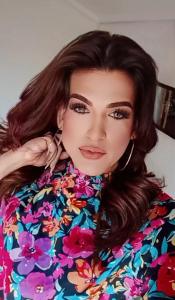 613757248: Transexual en Cádiz