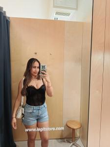 667694619: Chica busca chico en Sevilla
