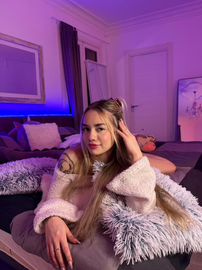 646383594: Chica busca chico en Mallorca