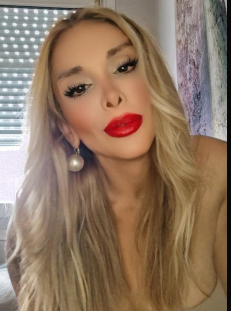 645509437: Transexual en Asturias